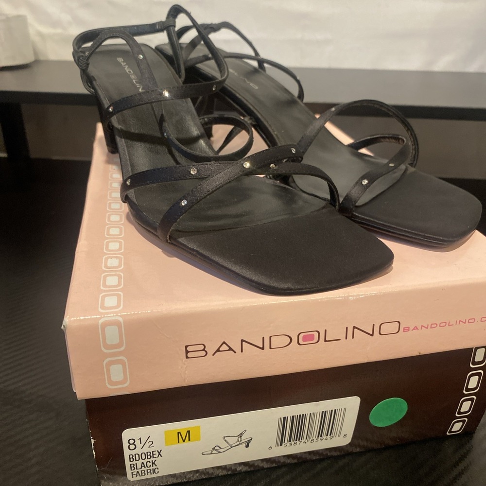 BANDOLINO STRAP BACK HEELS SATIN RHINESTONE BLACK‎ SHOES Womens Sz 8.5 M